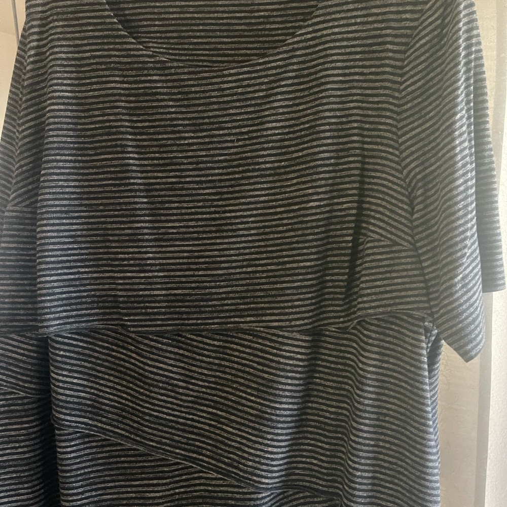 Great condition! Easy to slip on and off.